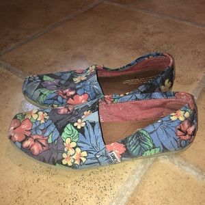 Floral Toms